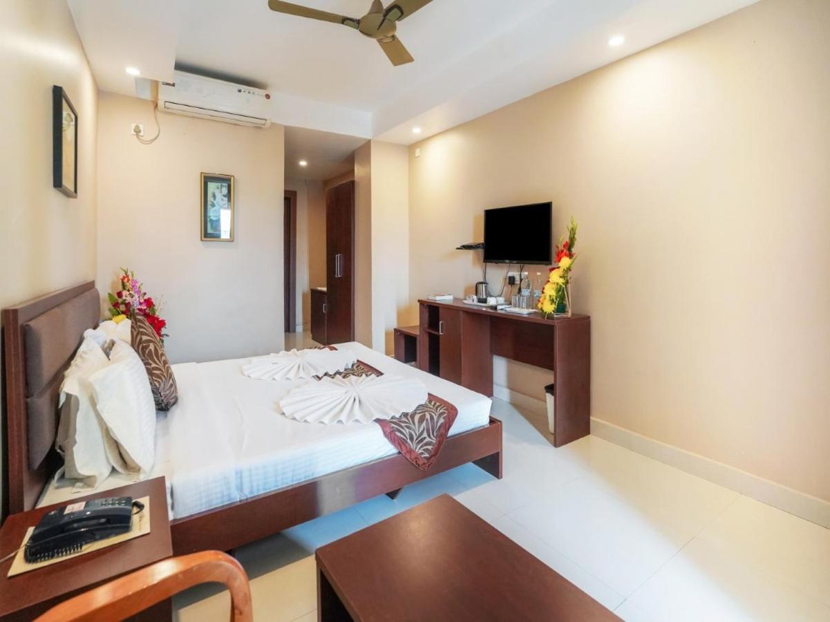 Hotel Shreehari Grand Puri Exterior foto