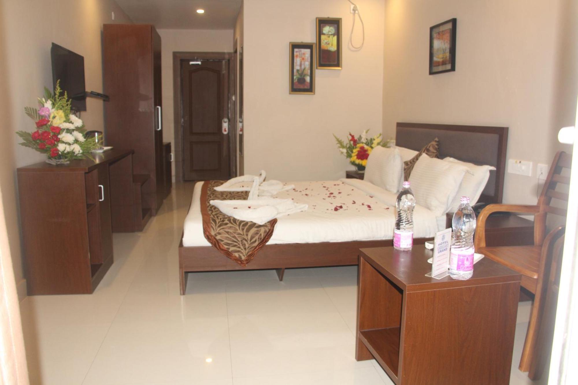 Hotel Shreehari Grand Puri Exterior foto